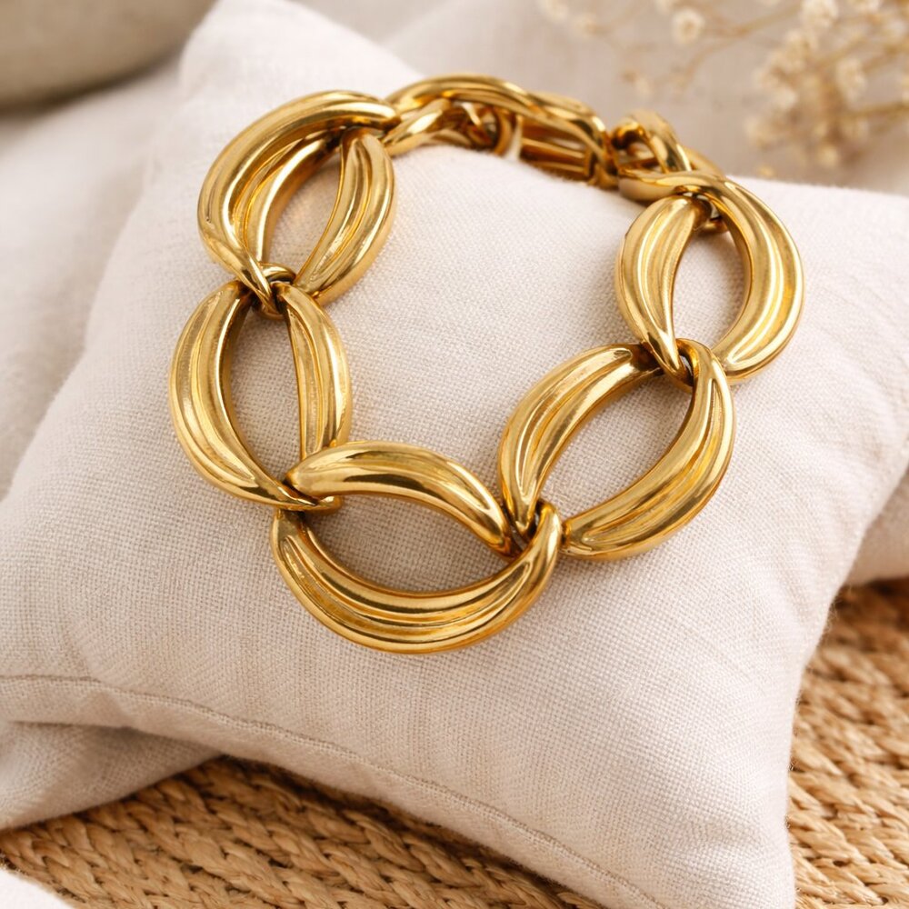 Vintage 1980-90's Gold Tone Bracelet